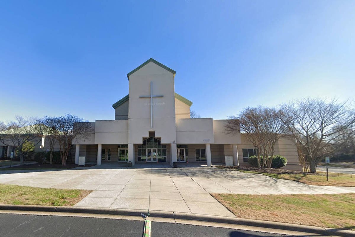 Igreja Metodista Unida libera clérigos e casamentos gays - 01/05/2024