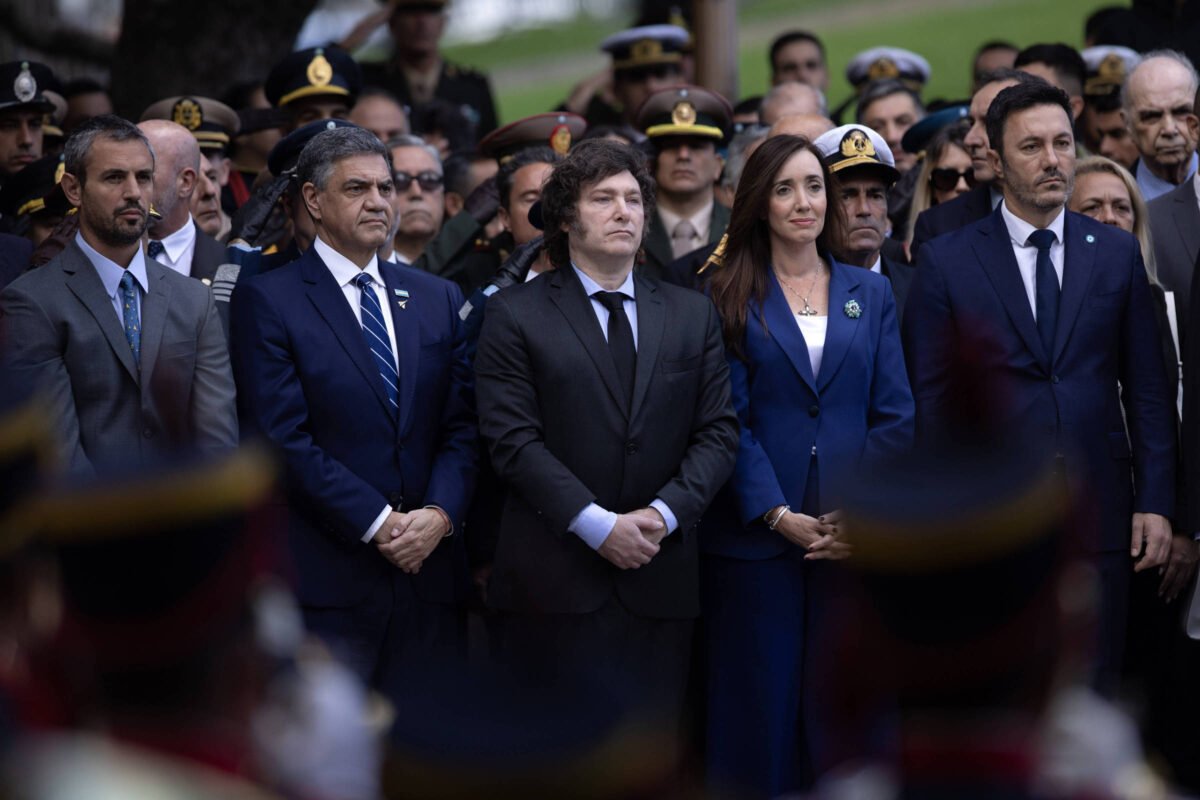 Javier Milei diz que não há solução instantânea para recuperar