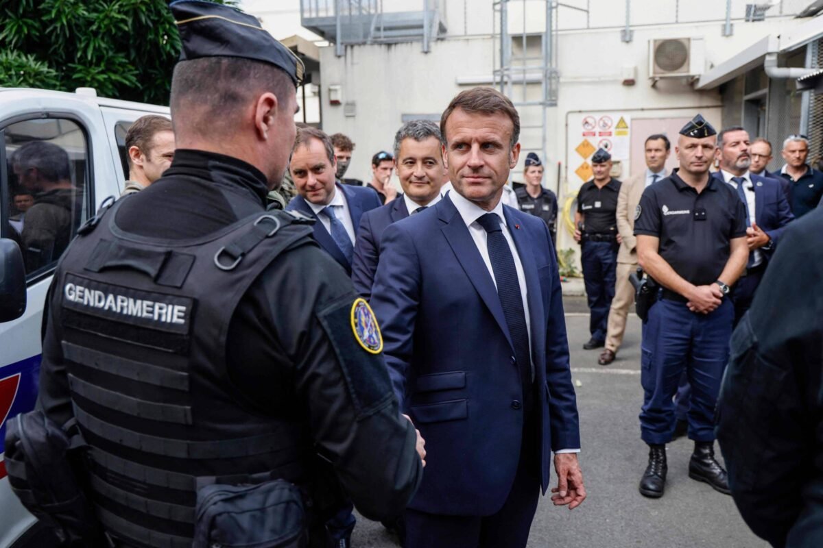 Macron manterá reforço de segurança em Nova Caledônia - 23/05/2024