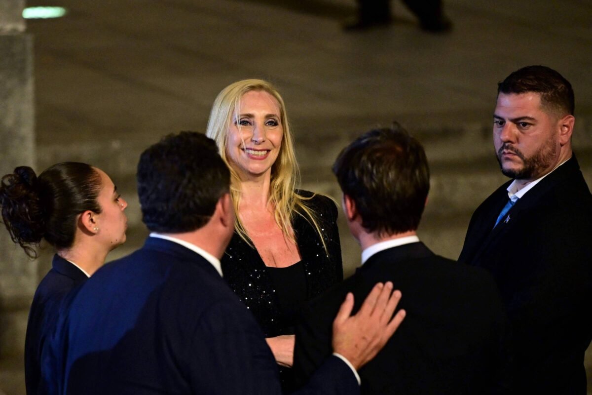 Poder de irmã de Milei e preocupa líderes na Argentina