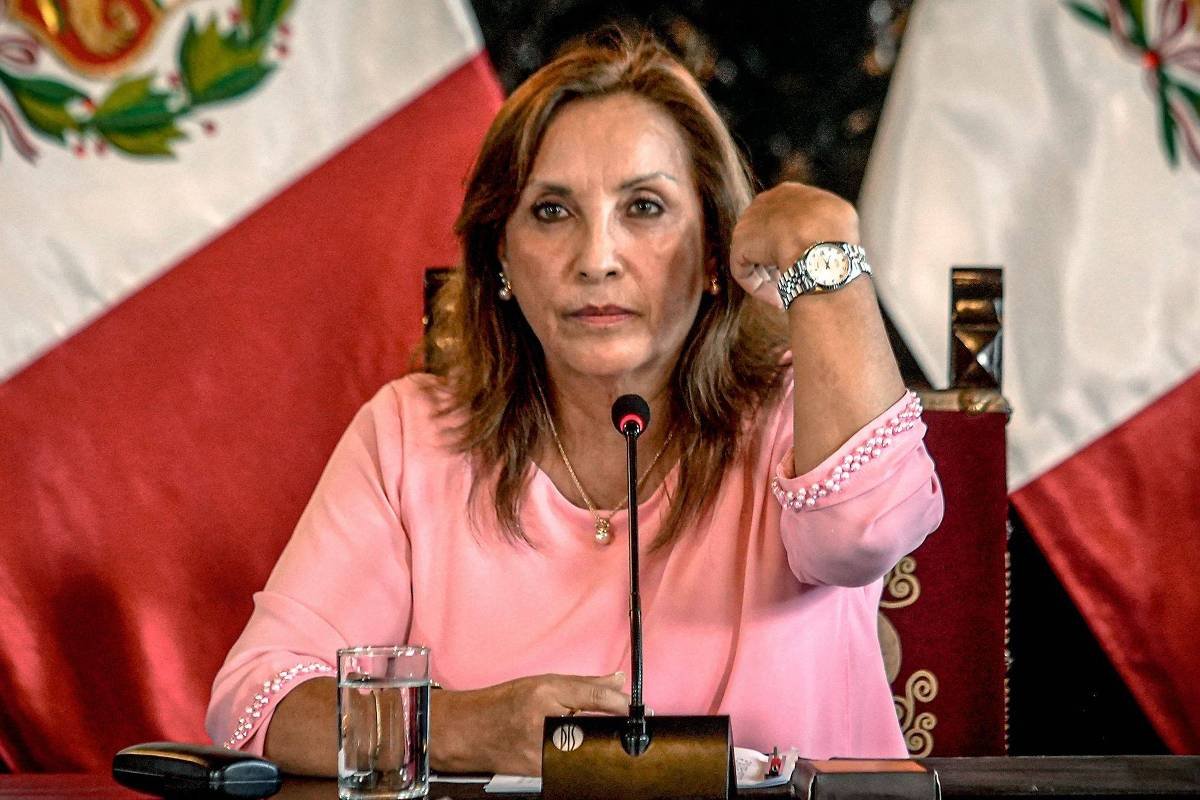 Procuradoria do Peru denuncia presidente por suspeita de suborno em