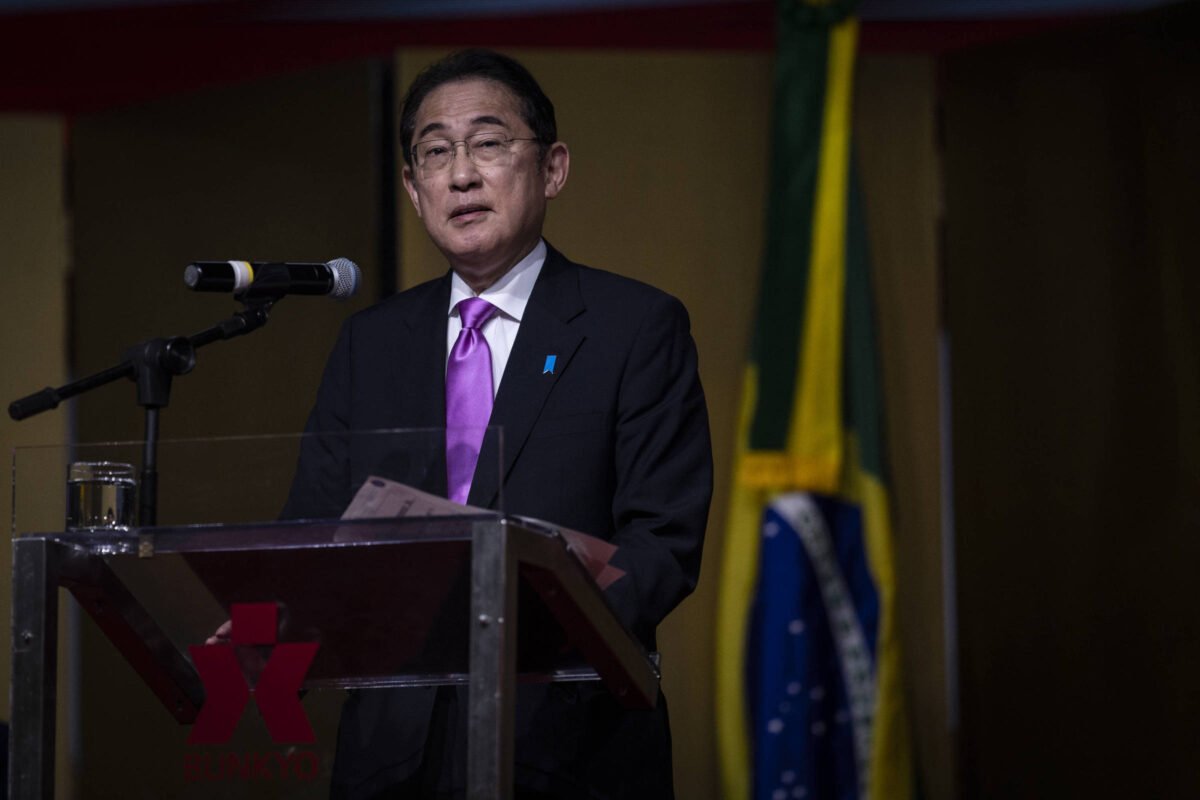 Sem churrascaria, premiê do Japão encerra visita ao Brasil -