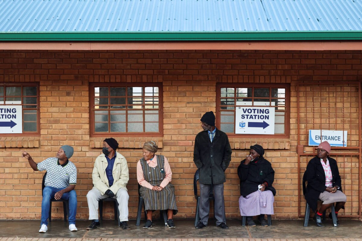 Votação na África do Sul tem caos e falta de