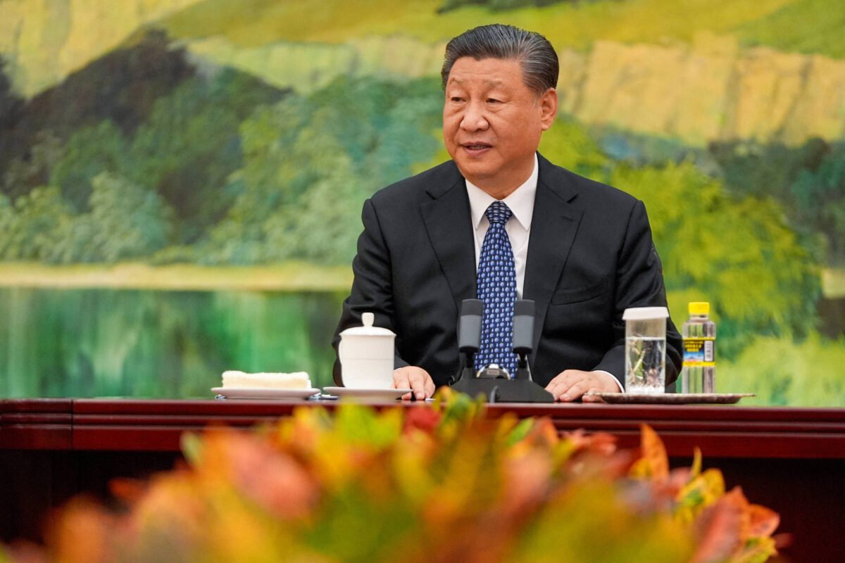 Xi vai à Europa com problemas difíceis demais na viagem