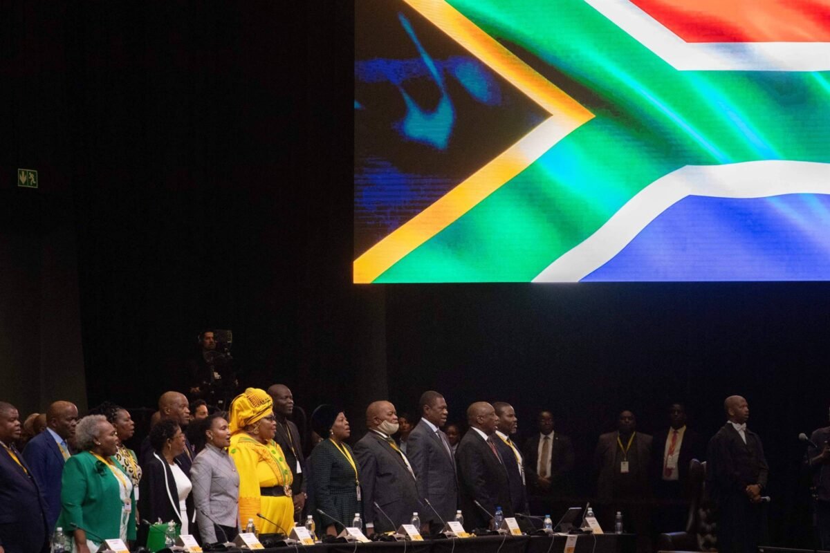 África do Sul tenta reeditar otimismo do fim do apartheid