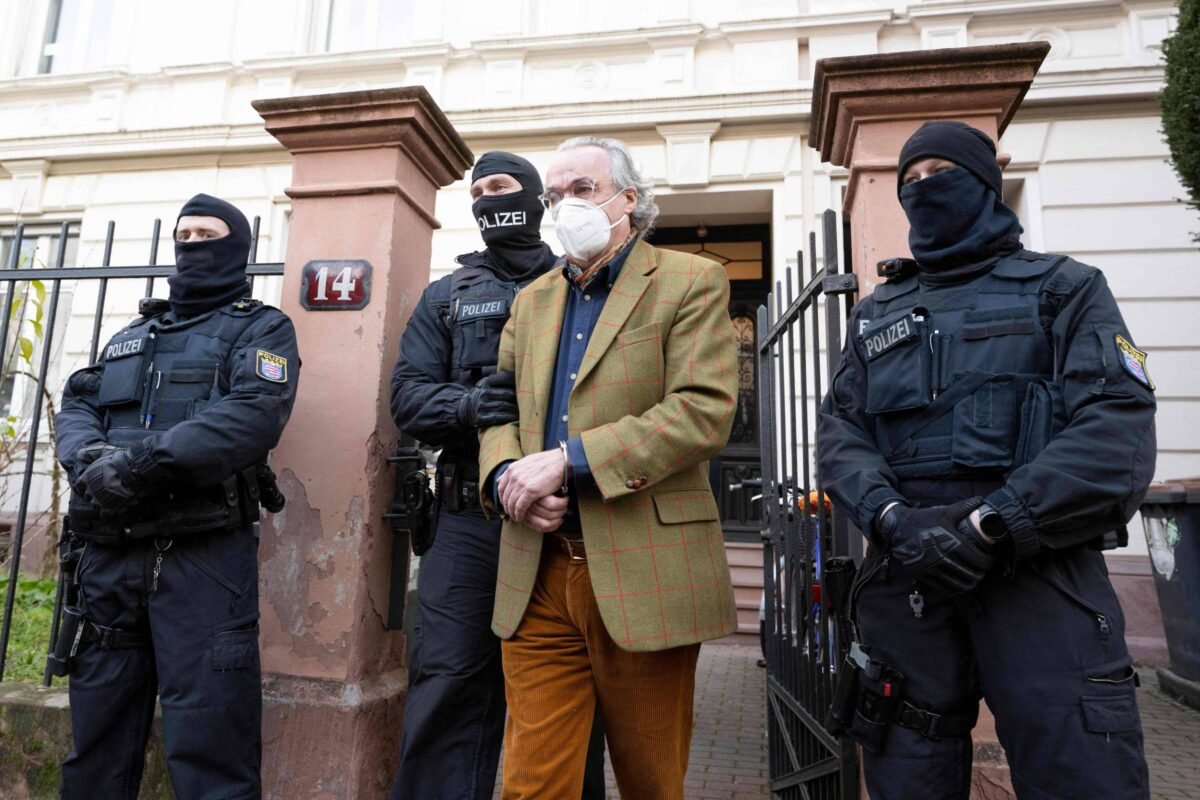 Alemanha começa a julgar 'ala esotérica' de rede golpista -