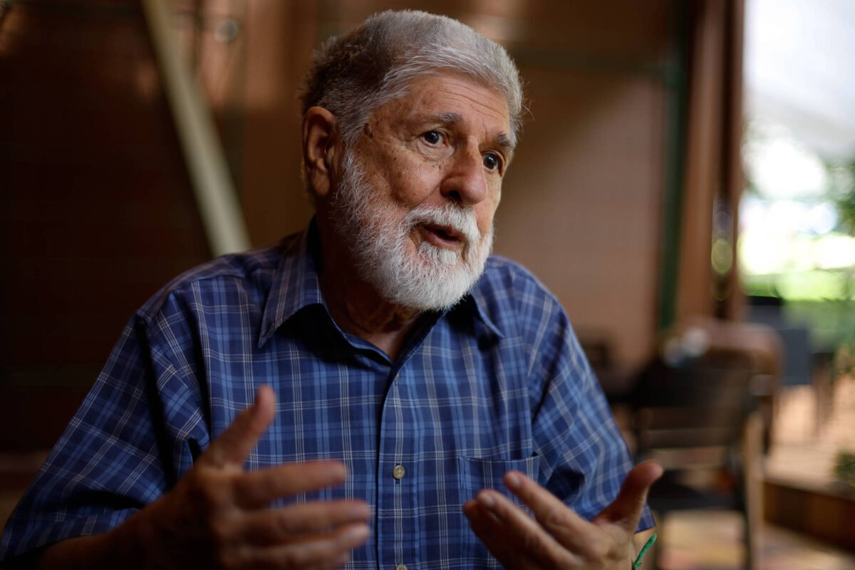 Amorim receberá título de doutor honoris causa da Unesp -