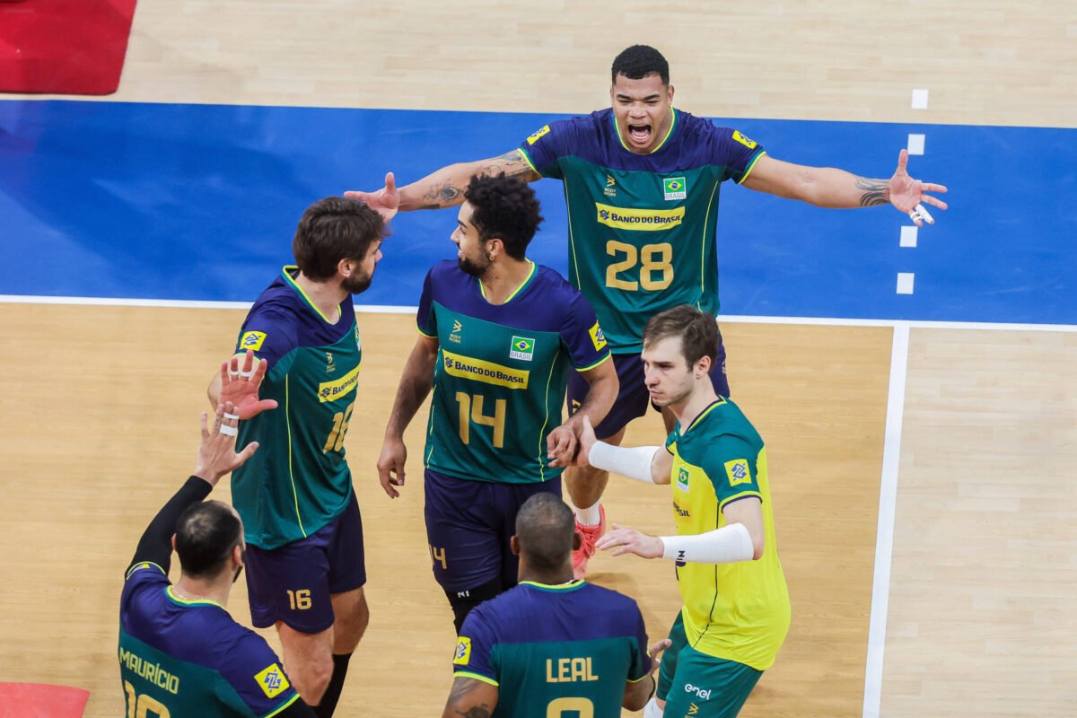 Brasil pega Itália, Polônia e Egito no vôlei em Paris