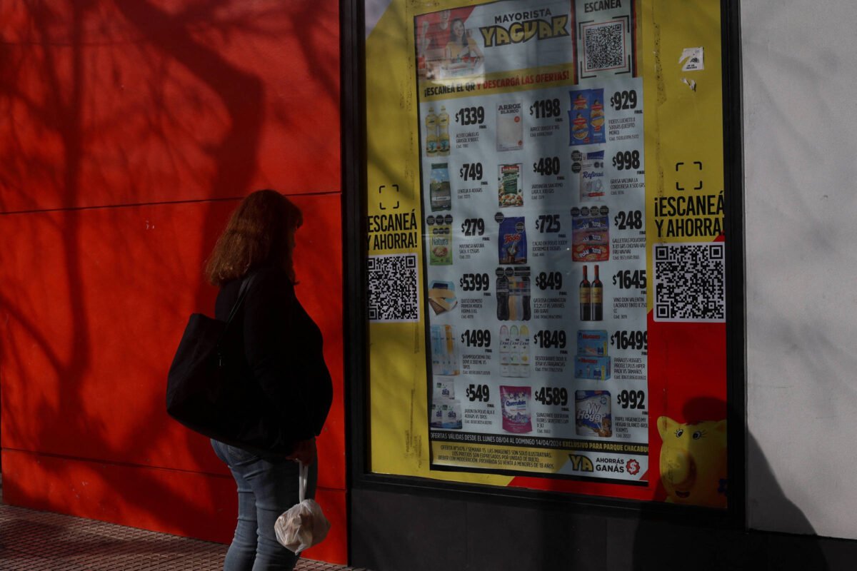 Inflação na Argentina cai pela metade em maio e vai