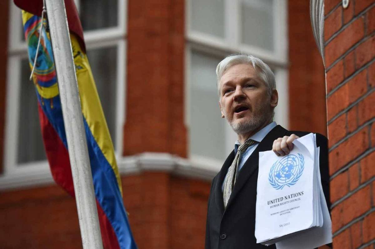 Julian Assange concedeu entrevista à Folha em 2015 - 25/06/2024