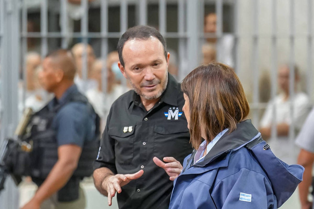 Milei e Bukele querem criar laboratório de segurança - 19/06/2024