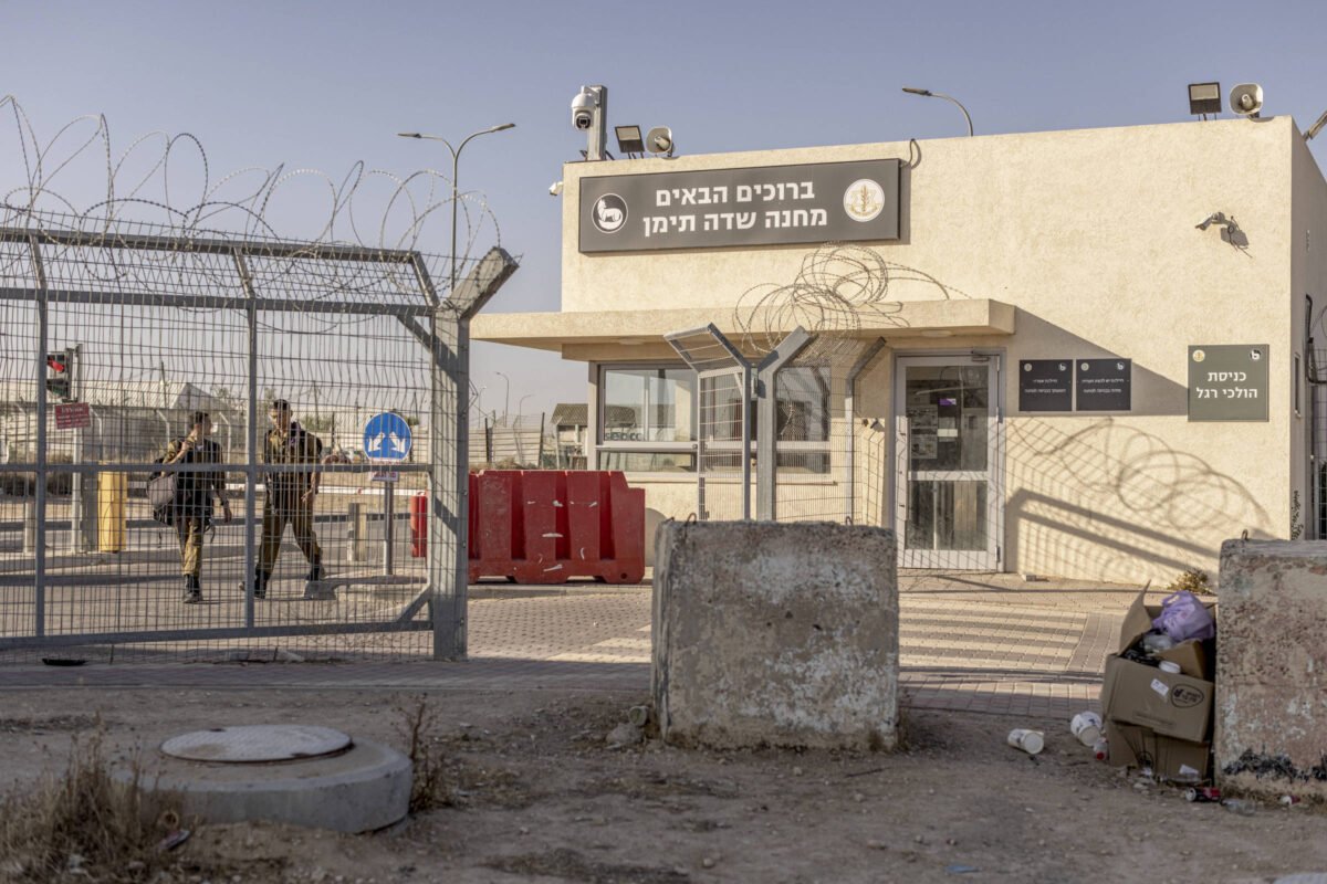 Palestinos detidos em base de Israel denunciam tortura - 07/06/2024