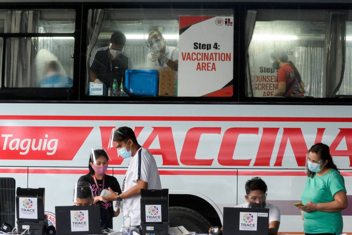 Pentágono fez campanha secreta anti-vacina contra China - 15/06/2024 -