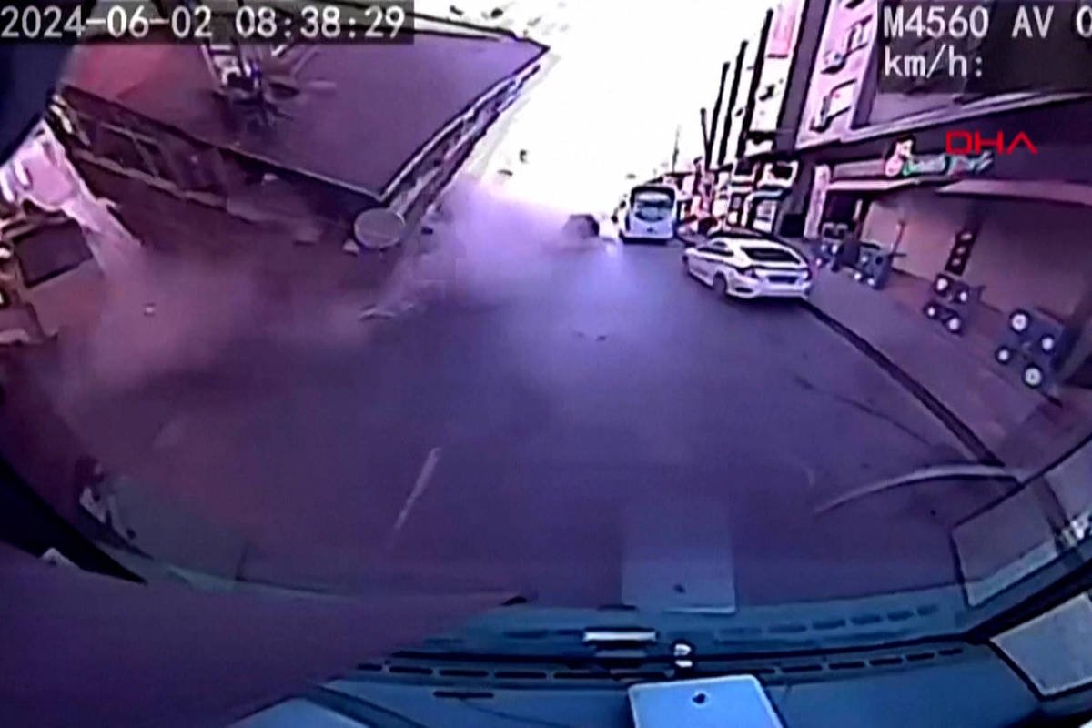 Prédio desaba em Istambul e mata ao menos 1; veja
