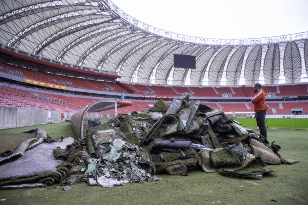 Previsão é reabrir estádio Beira-Rio em julho - 11/06/2024 -
