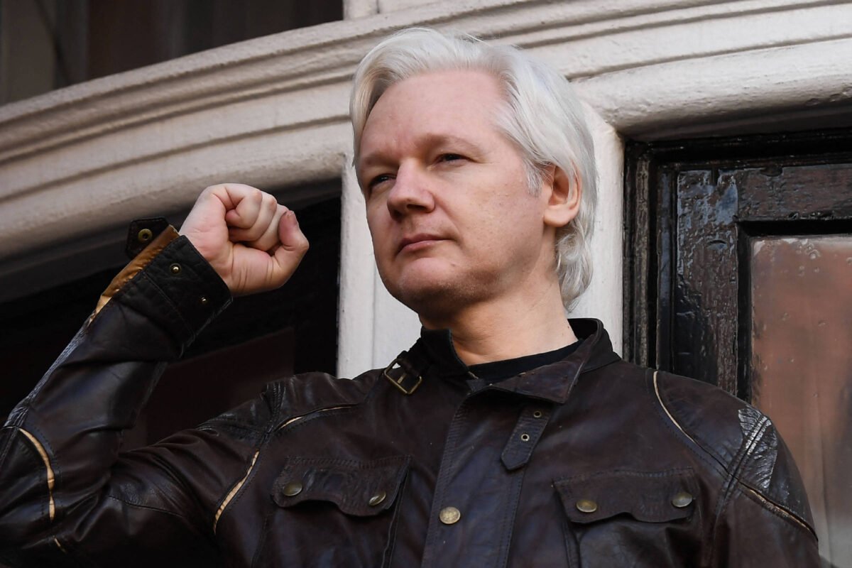 WikiLeaks: Assange faz acordo com EUA e deixa a prisão