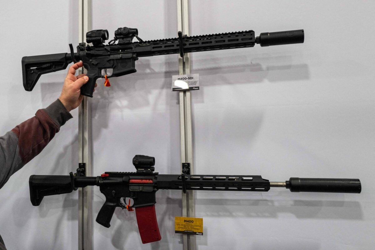 AR-15, usado contra Trump, é próprio para caça - 14/07/2024