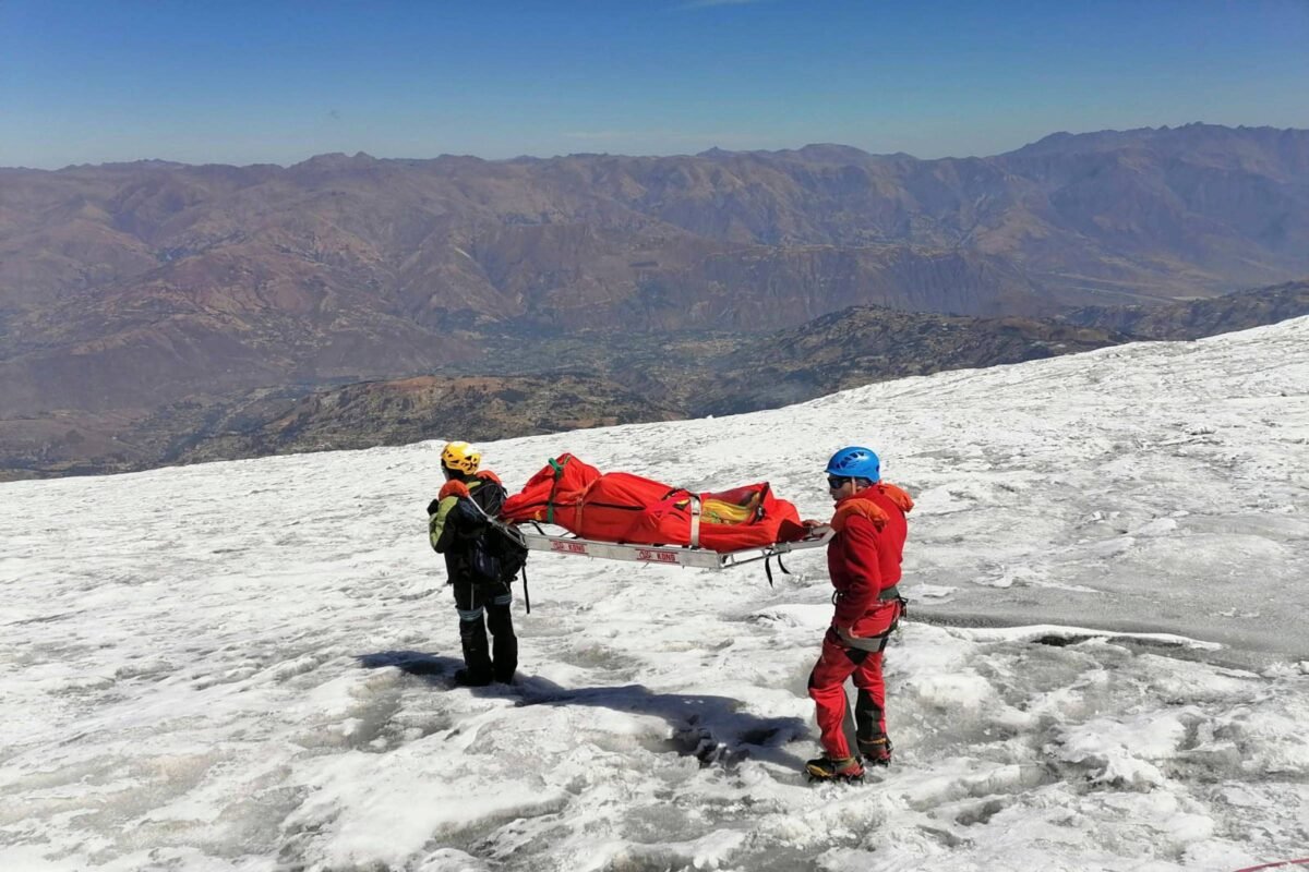 Alpinista é encontrado mumificado em montanha do Peru - 09/07/2024
