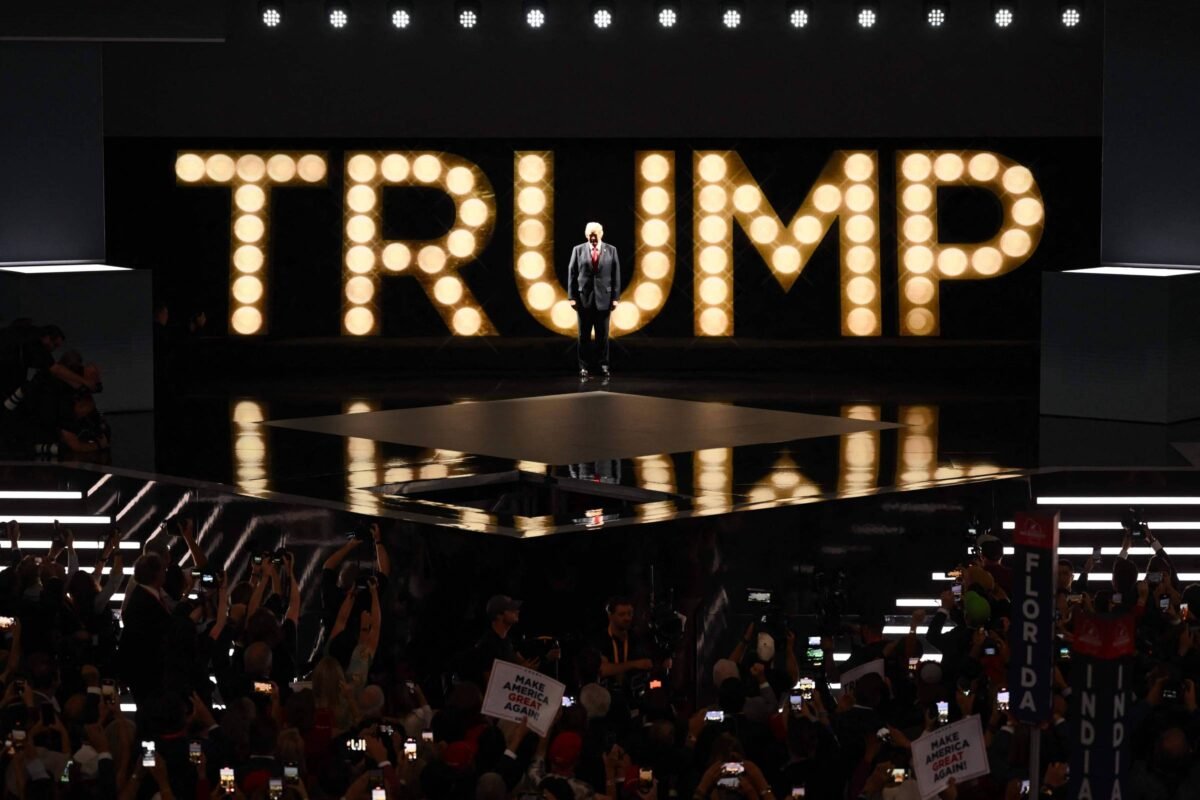 Análise: Trump veste manto de mártir em discurso flácido -
