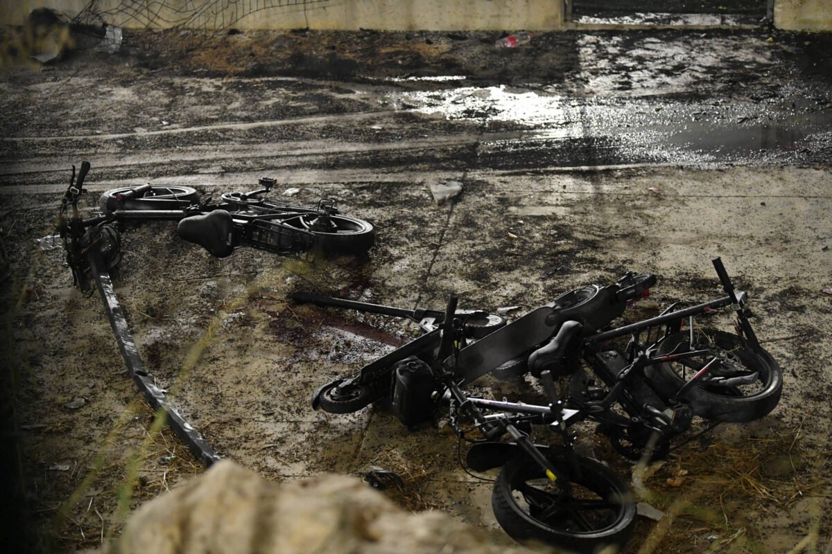 Ataque em campo de futebol mata 10 nas colinas de