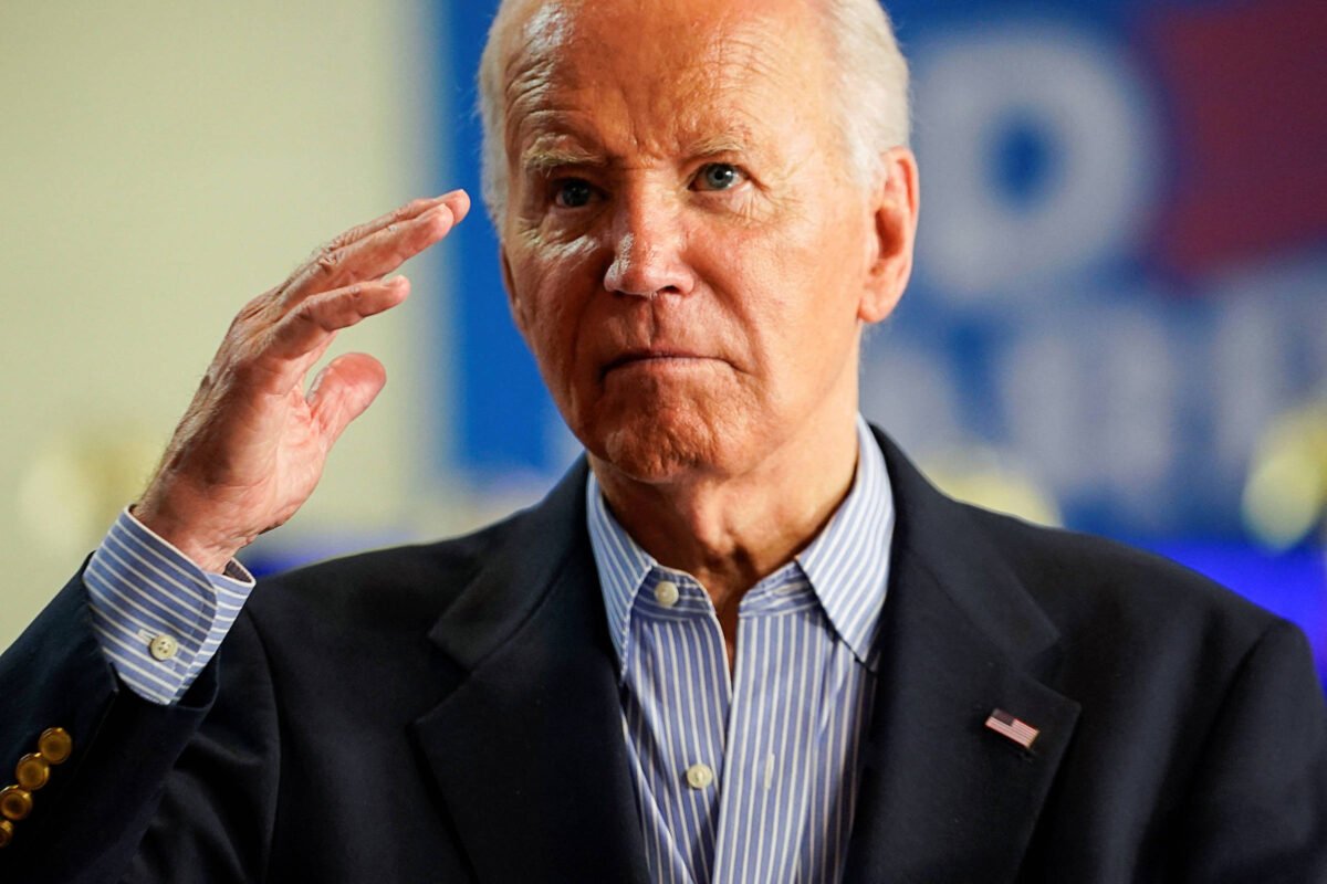 Biden diz que só desiste da campanha se Deus mandar