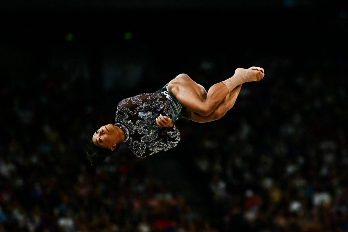 Biles e Rebeca, nessa ordem, lideram qualificatório da ginástica em