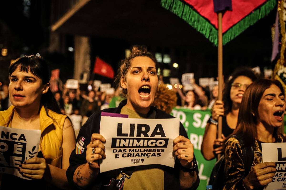 Brasileiras reunidas para enfrentar a extrema direita - 09/07/2024 -
