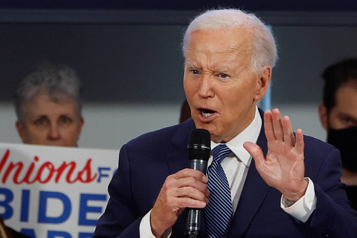 Coro pela saída de Biden cresce às vésperas de coletiva
