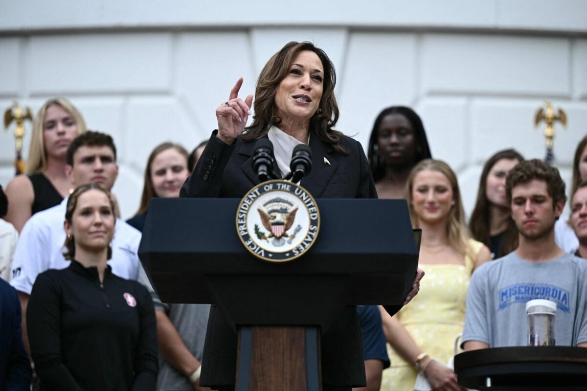 Eleições EUA: Kamala tem 44% de intenções e Trump, 42%