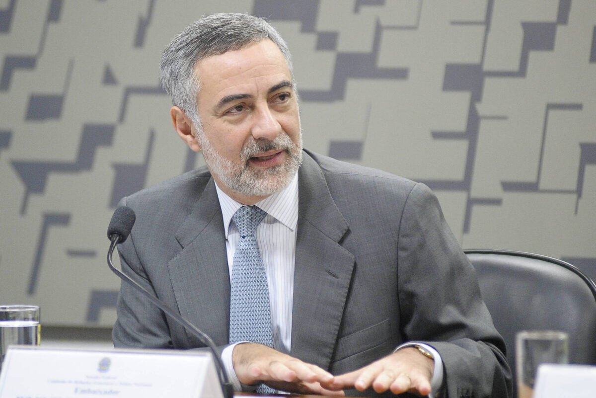 Embaixador do Brasil na Argentina é chamado por Brasília -