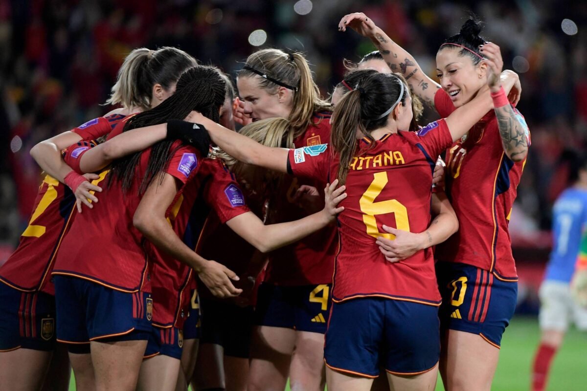 Espanholas vão a Paris para mostrar que têm o melhor
