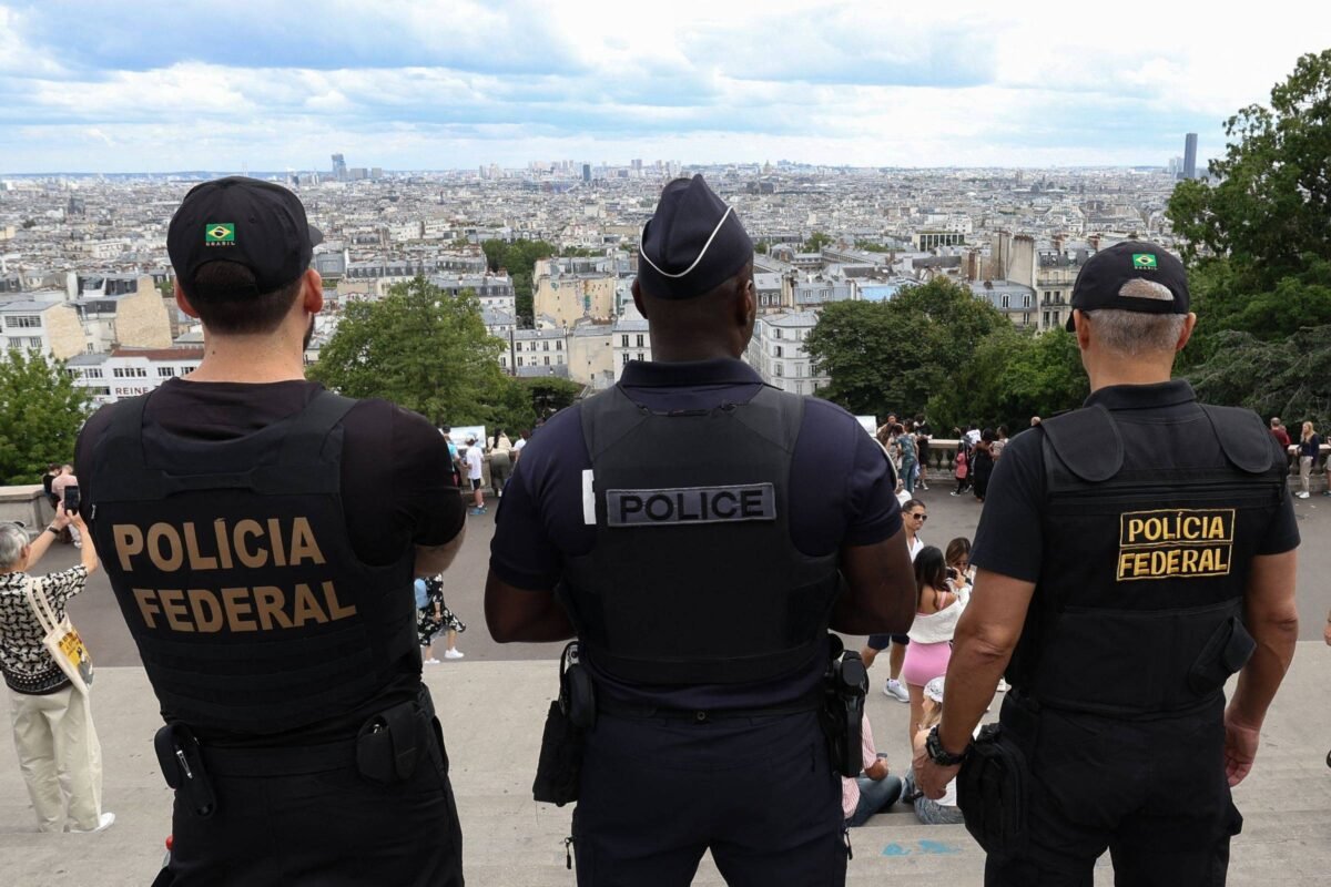 Homem é preso por suspeita de planejar ataques em Paris