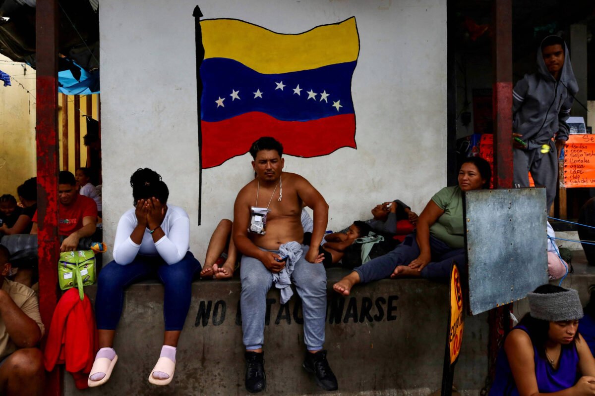 Migrantes se tornam arma política para ditadura e oposição -