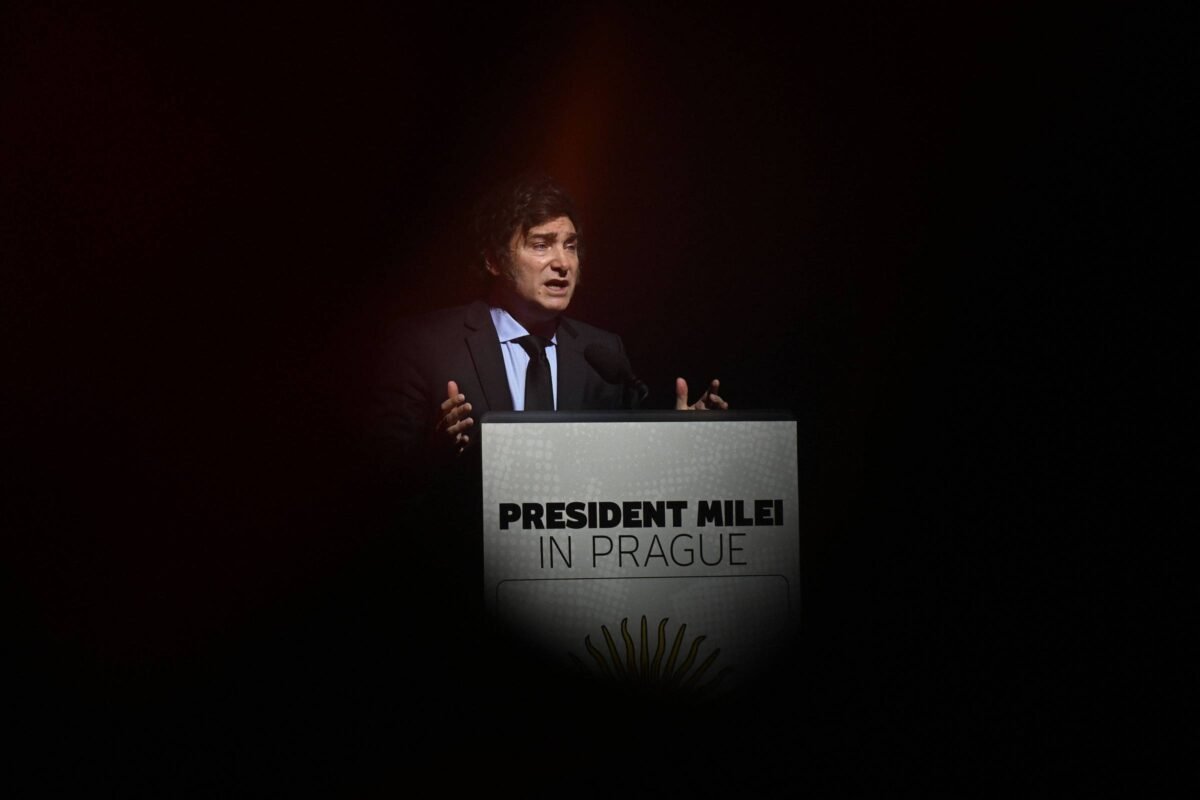 Milei diz que tentativa de golpe denunciada na Bolívia foi