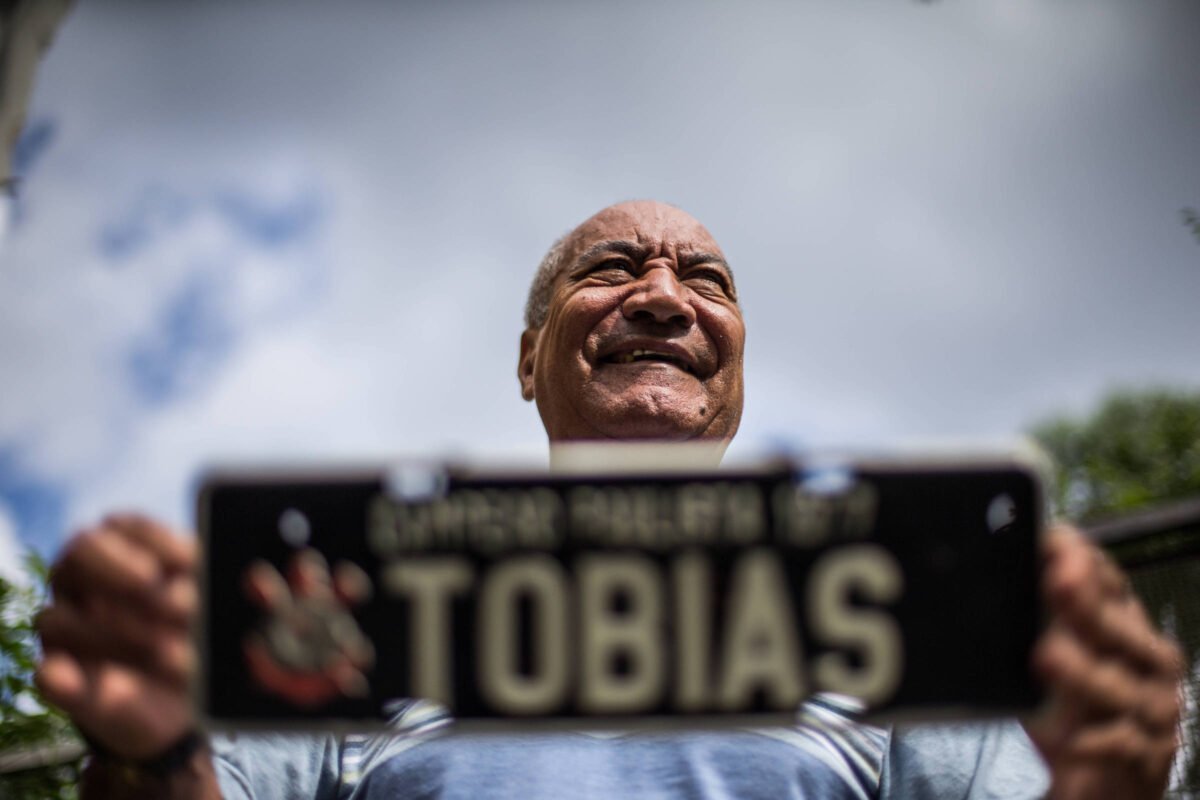 Morre goleiro Tobias, ídolo do Corinthians, aos 75 anos -