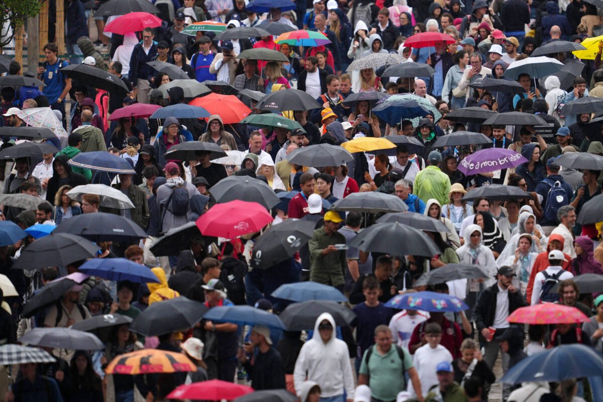 Paris: Chuva adia estreia brasileira no skate e no tênis