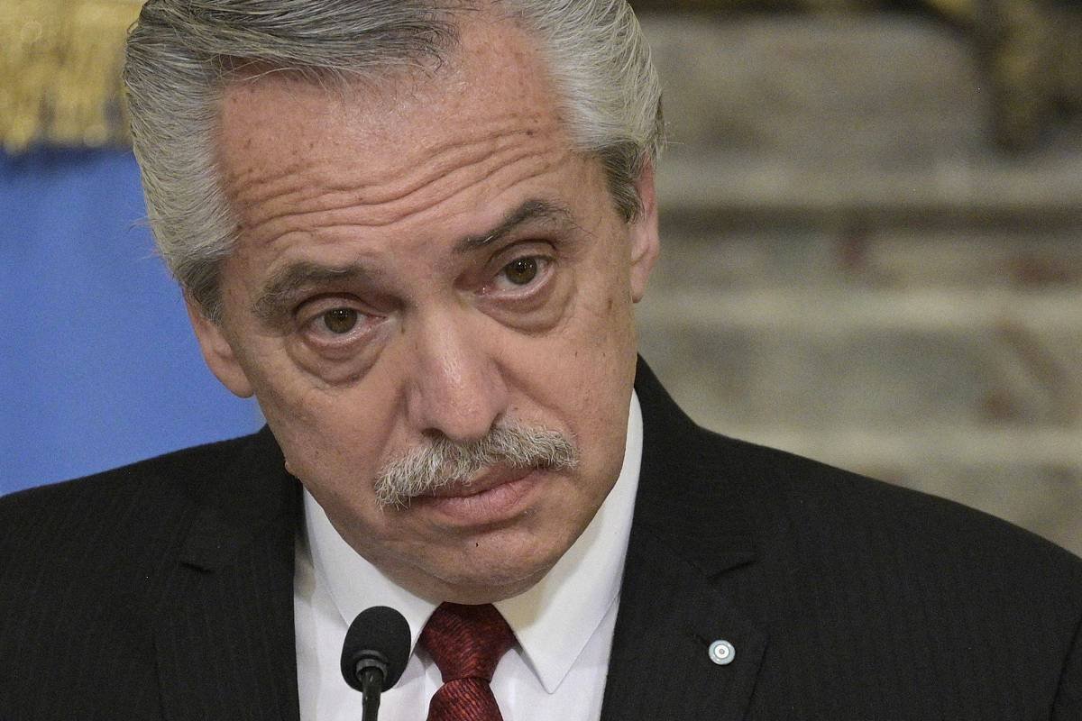 Alberto Fernández é indiciado após denúncia de agressão - 14/08/2024