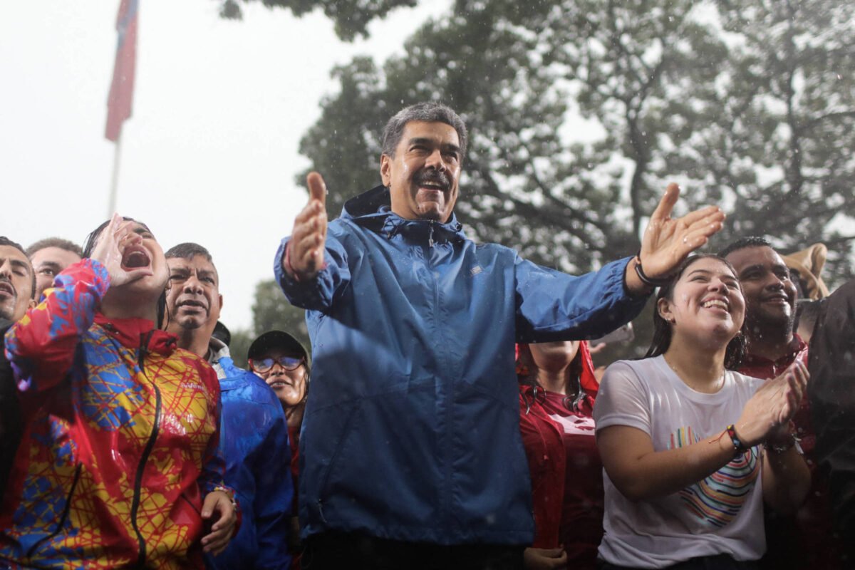 Apesar da boa diplomacia, Brasil é frouxo com Maduro -