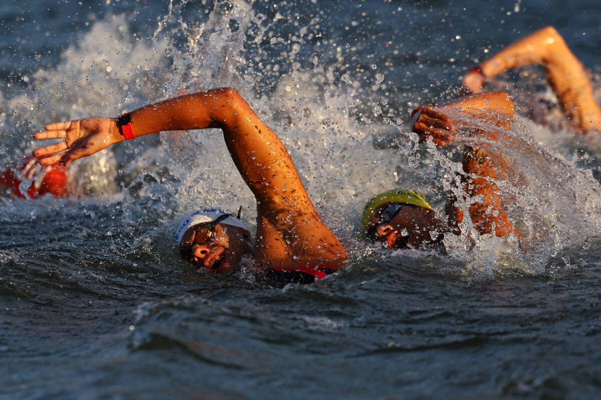 Brasileiro Guilherme Costa abandona a maratona aquática - 09/08/2024 -