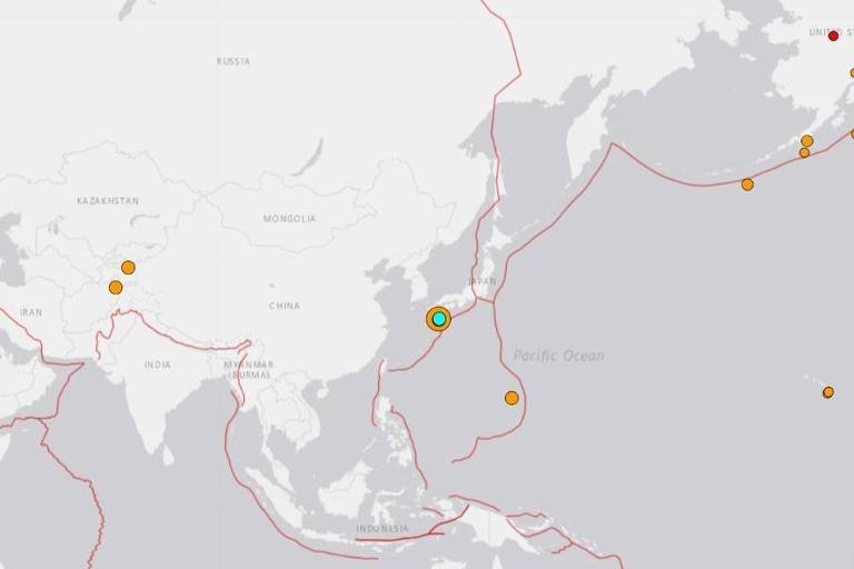 Dois terremotos atingem o Japão, com alertas de tsunami -
