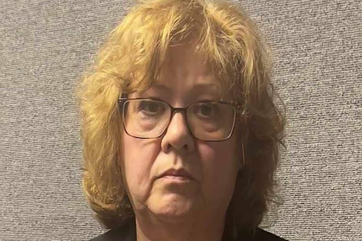 EUA: Júri condena mulher branca que matou vizinha negra -