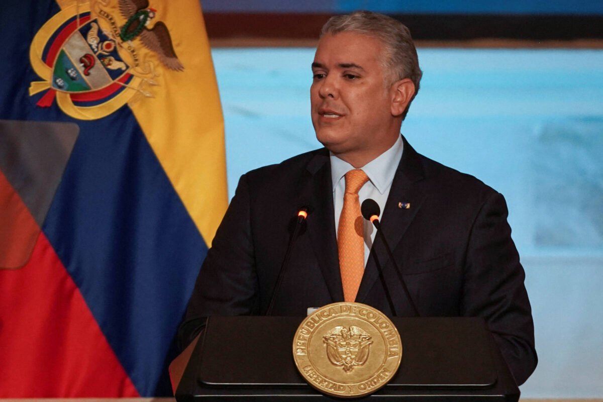 Lula foi enganado por Maduro, diz Iván Duque - 23/08/2024