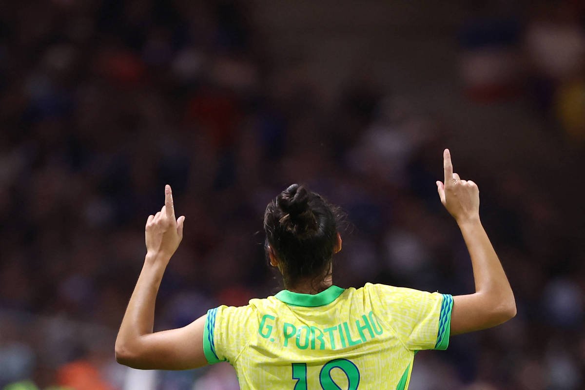 Olimpíadas: Brasil bate França e vai à semi do futebol