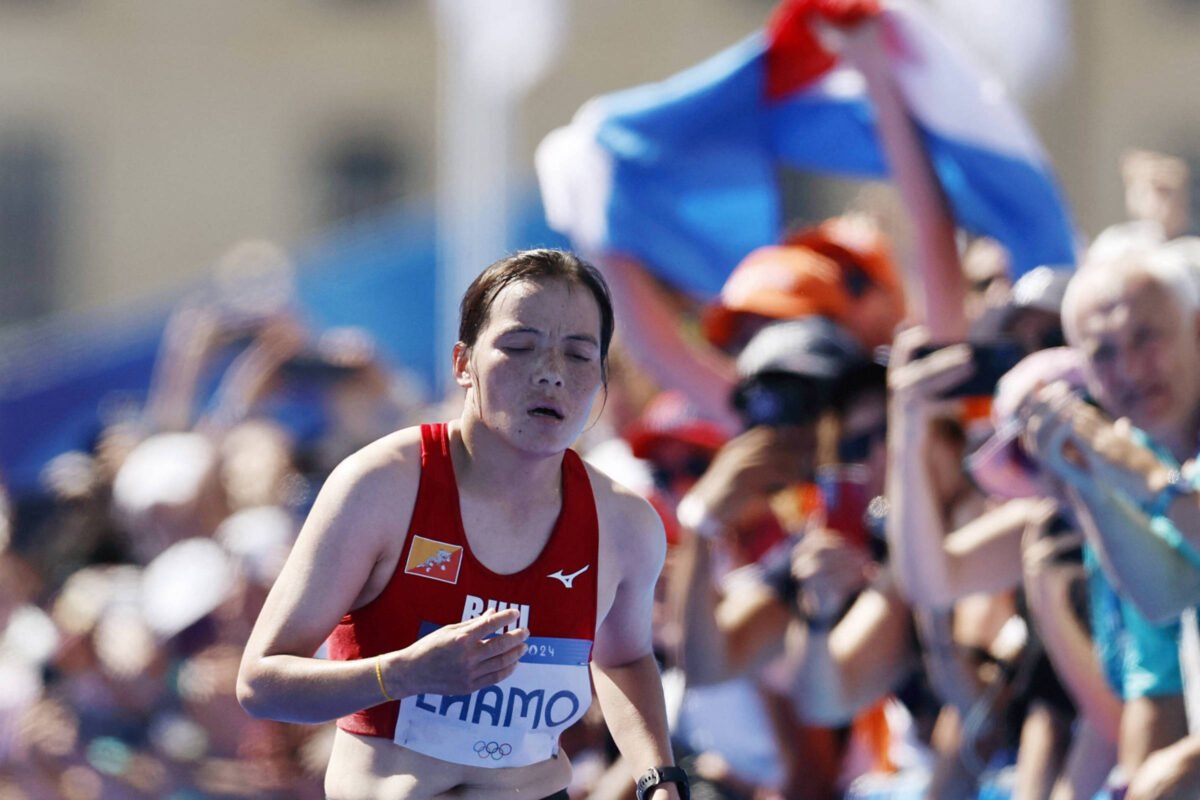 Olimpíadas: Maratonista do Butão chega em último - 11/08/2024 -