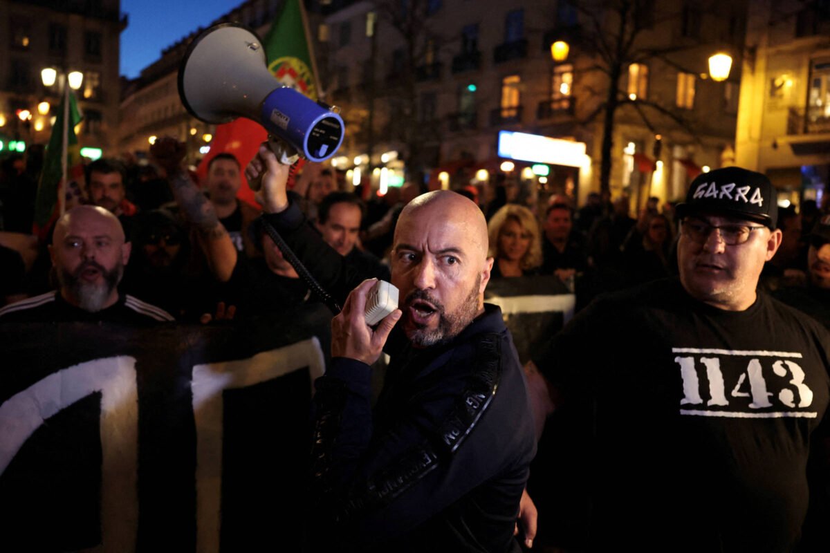 Portugal: Líder neonazista convoca atos contra migrantes - 24/08/2024 -