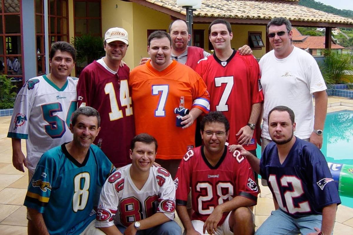 Brasileiros usavam parabólica para ver NFL nos anos 80 -