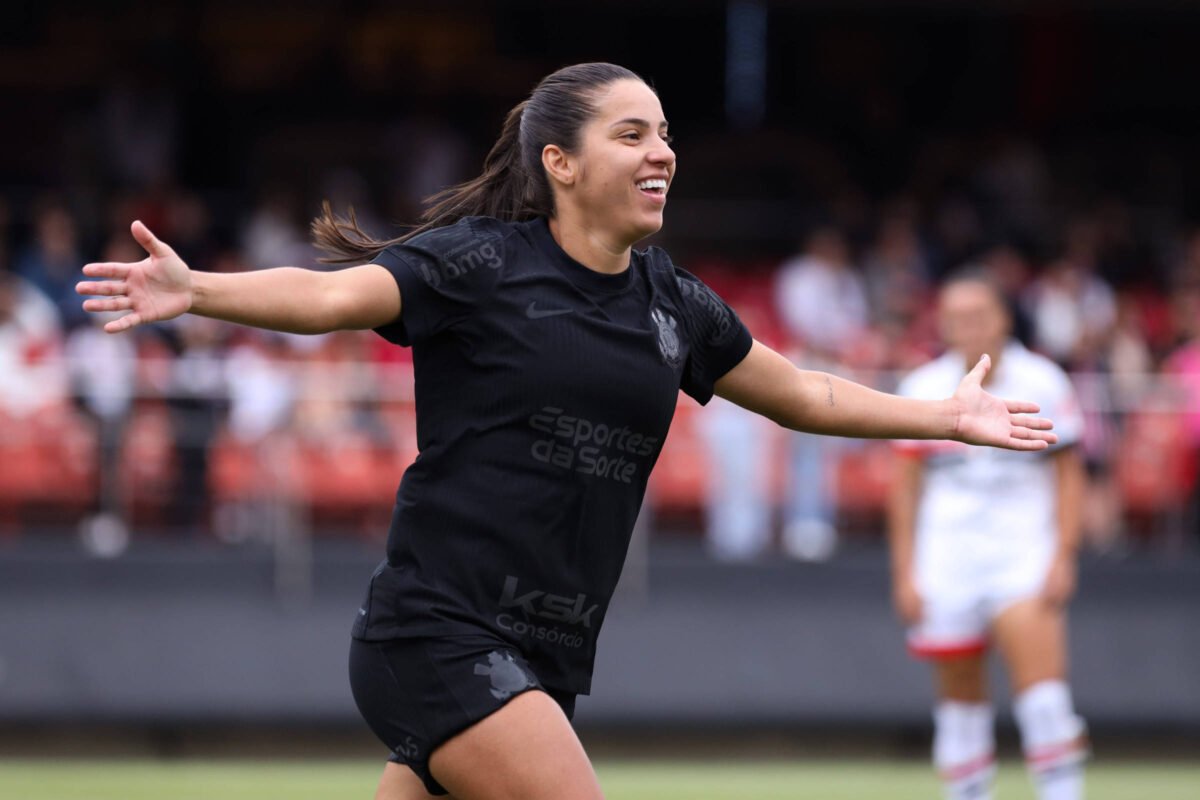 Corinthians vence São Paulo por 3 a 1 no futebol