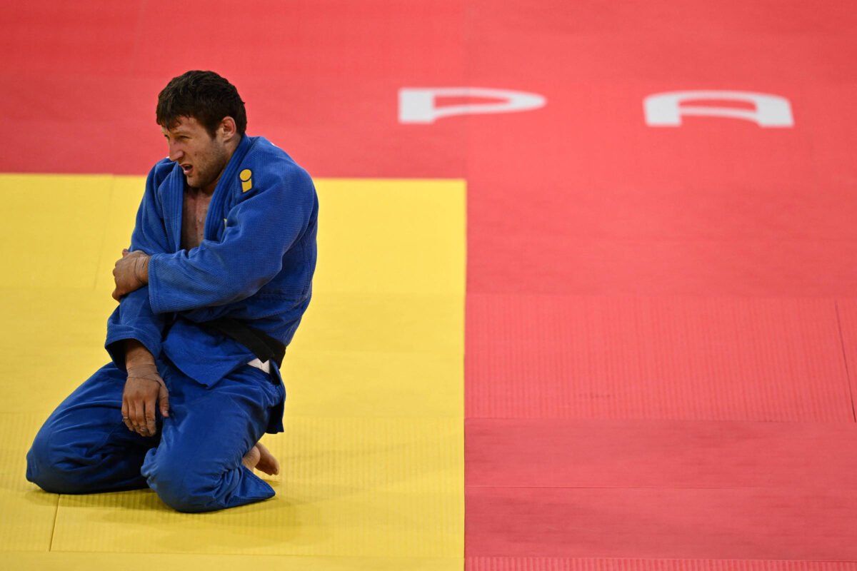 Judoca é suspenso por cinco meses por fazer sinal da
