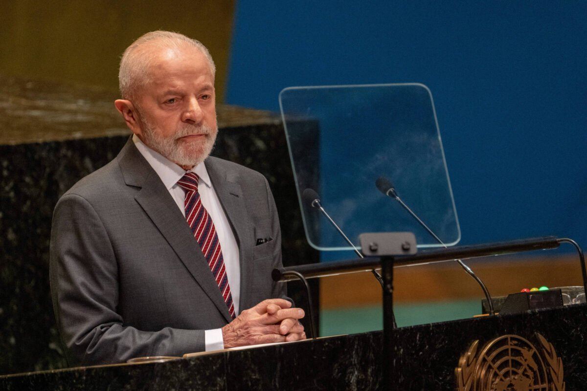 Lula diz que mundo caminha para 'fracasso coletivo' e pede