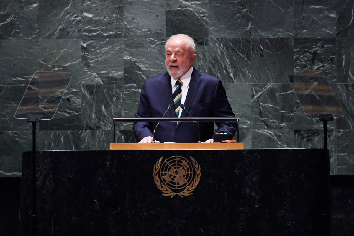 Lula vai a NY sob pressão ambiental e mira reforma